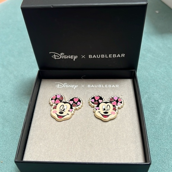 Disney x BAUBLEBAR Mickey Mouse Love Hearts Earrings New - Picture 6 of 6